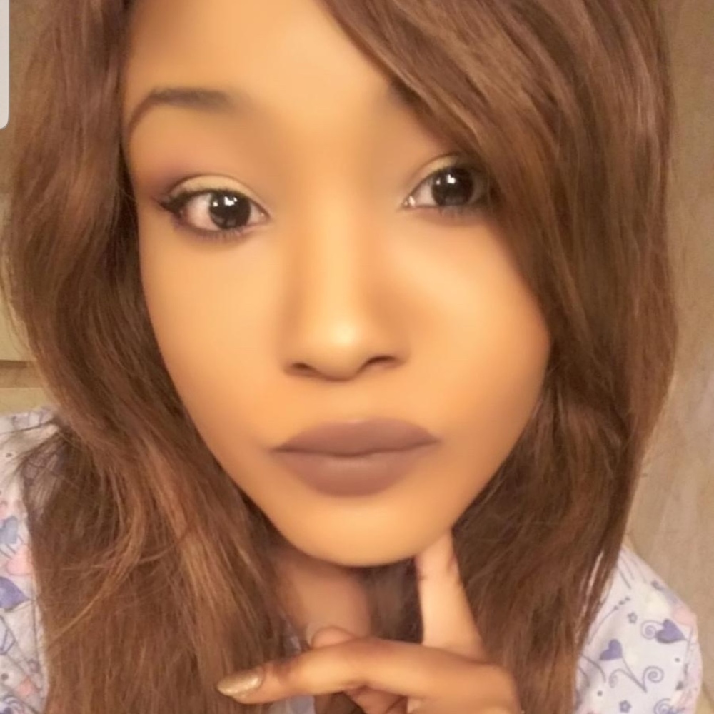 Meet your Posher, Sabine